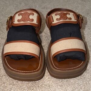 Celine Clea Triomphe Raffia •